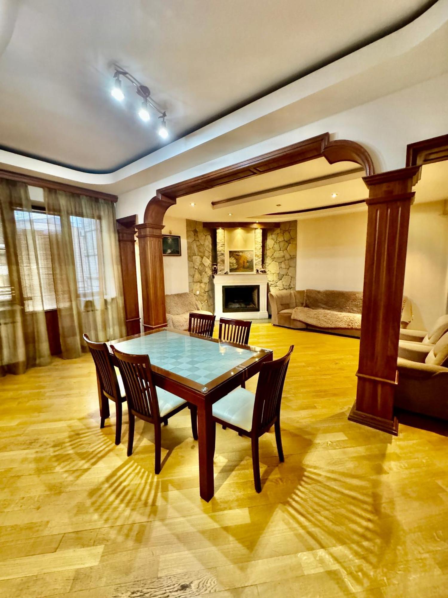 Republic Square Vip Luxury Apartment Ереван Экстерьер фото